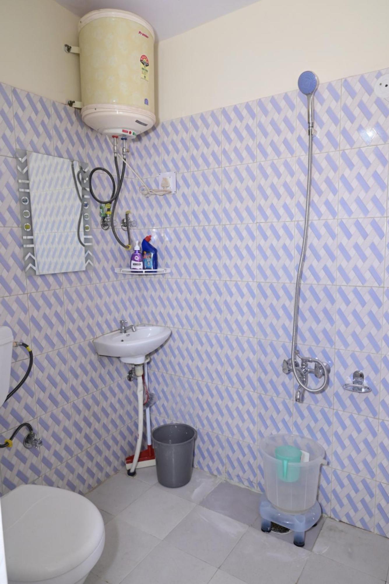 Krishna B&B Near Mall Road Shimla Ngoại thất bức ảnh